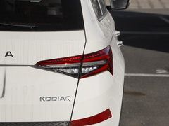 2023款 TSI330 5座两驱奢享版