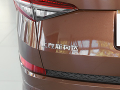 2023款 TSI330 5座两驱奢享版