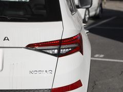 2023款 TSI330 7座两驱奢享版