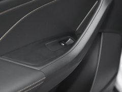 2023款 TSI330 7座两驱奢享版
