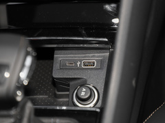 2023款 TSI330 7座两驱奢享版