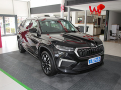 2023款 TSI330 7座两驱奢享版