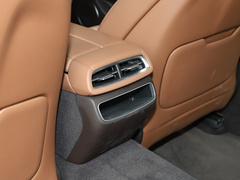 2023款 2.5T 后驱豪华版