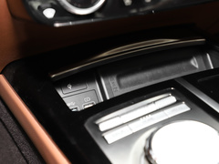2023款 2.5T 后驱豪华版