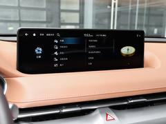 2023款 2.5T 后驱豪华版
