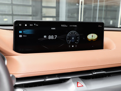2023款 2.5T 后驱豪华版