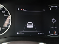 2023款 2.5T 后驱豪华版