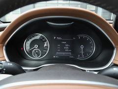2023款 2.5T 后驱豪华版