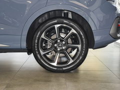 2023款 40 TFSI RS套件燃速型