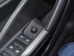 2023款 40 TFSI RS套件燃速型