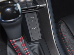 2023款 40 TFSI RS套件燃速型
