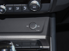 2023款 40 TFSI RS套件燃速型