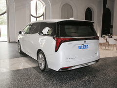 2023款 2.0T 六座蕴世版