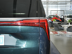 2023款 2.0T 四座私享版