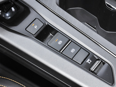 2023款 1.5T DCT卓越型