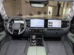 2024款 2.0T 城市猎人版 先锋型