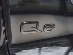 2023款 45 TFSI quattro 黑武士版