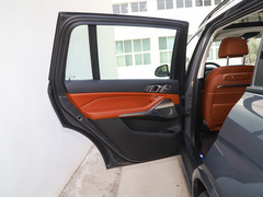 2023款 xDrive40i 行政型M运动套装