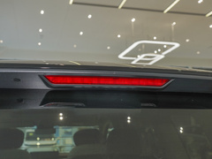 2023款 2.0T 暴走旗舰版 7座