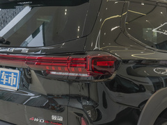 2023款 2.0T 暴走旗舰版 7座
