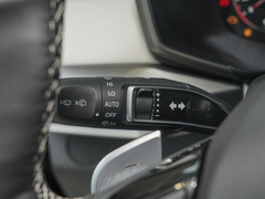 2023款 2.0T 暴走旗舰版 7座