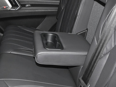 2023款 2.0T 穿越豪华版 7座