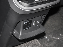 2023款 2.0T 穿越豪华版 7座