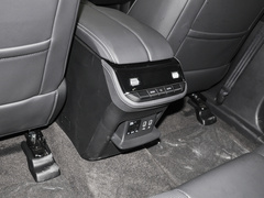2023款 2.0T 穿越豪华版 7座