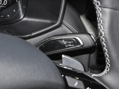 2023款 2.0T 穿越豪華版 7座