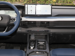 2023款 470km 引领版 电池租赁