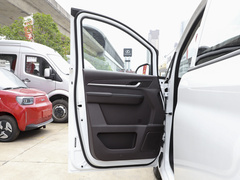 2022款 1.6L 标轴创富型 7座