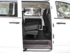 2022款 1.6L 标轴创富型 7座
