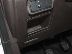 2022款 1.6L 标轴创富型 7座
