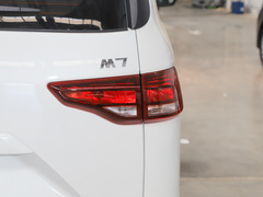 2022款 1.6L 标轴商务型 7座