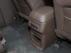 2022款 1.6L 标轴商务型 7座