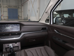 2022款 1.6L 标轴商务型 7座