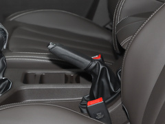 2022款 1.6L 标轴商务型 7座
