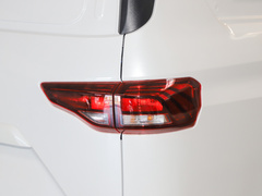 2022款 1.6L 长轴创业版 2座
