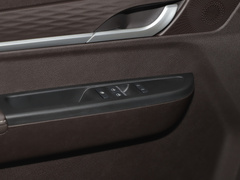 2022款 1.6L 长轴创业版 2座
