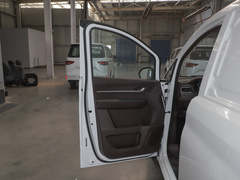 2022款 1.6L 长轴创业版 2座