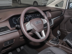 2022款 1.6L 长轴创业版 2座