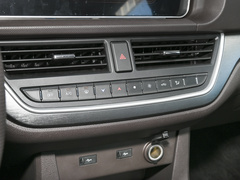 2022款 1.6L 长轴创富型 7座
