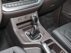 2022款 1.6L 长轴创富型 7座