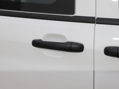 2022款 1.6L 长轴创富型 7座