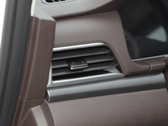 2022款 1.6L 长轴创富型 7座
