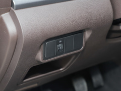 2022款 1.6L 长轴创富型 7座