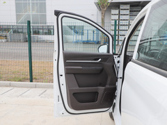 2022款 1.6L 长轴创富型 7座