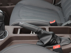 2022款 1.6L 长轴创富型 7座