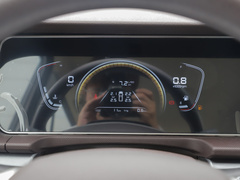 2022款 1.6L 长轴创富型 7座