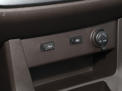 2022款 1.6L 长轴创富型 7座